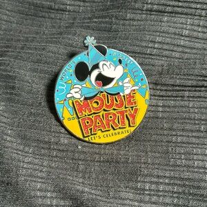 Mouse Party Disney trading pin